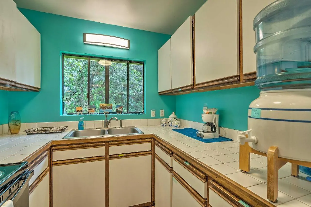 Σπίτι διακοπών Peaceful Abode With Deck, 13 Mi To Black Sand Beach! Naalehu