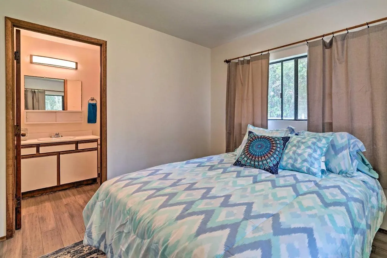Σπίτι διακοπών Peaceful Abode With Deck, 13 Mi To Black Sand Beach! Naalehu